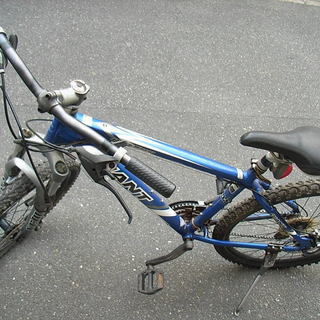 無料配達地域あり、税込11,900円、GIANT Rock5500、26インチ、前後