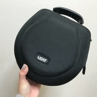 ヘッドホンケース UDG 1500円