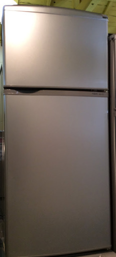 【送料無料・設置無料サービス有り】冷蔵庫 AQUA AQR-111C(S) 中古