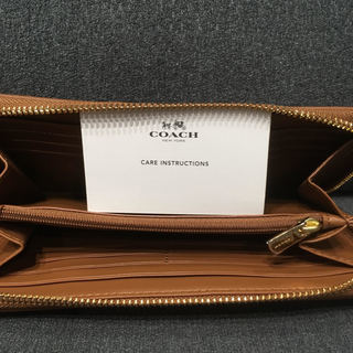 大人気ブランドＣＯＡＣＨの長財布★本物新品★激安★送料無料即日発送！価格交渉可！！