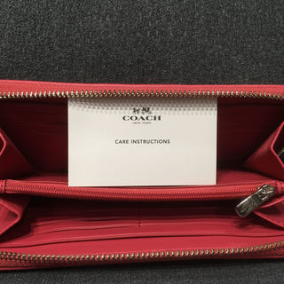 大人気ＣＯＡＣＨの長財布★本物新品★激安★送料無料即日発送！価格交渉可！！