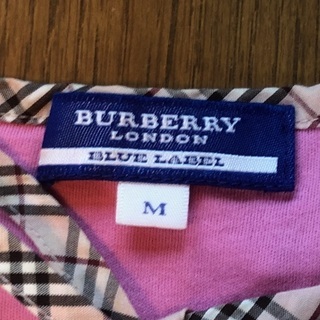 BURBERRY　ピンク　リボン付き　Tシャツ