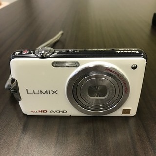 デジカメ📷Panasonic LUMIX FX700 ホワイト 美品