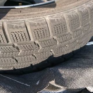 車のタイヤを買い取って下さい。