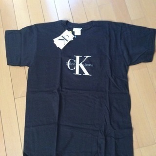 【新品】カルバン・クラインのユニセックスTシャツ M〜L