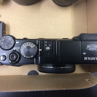 FUJIFILM富士フィルムのカメラX-E2・XF18-55 セット