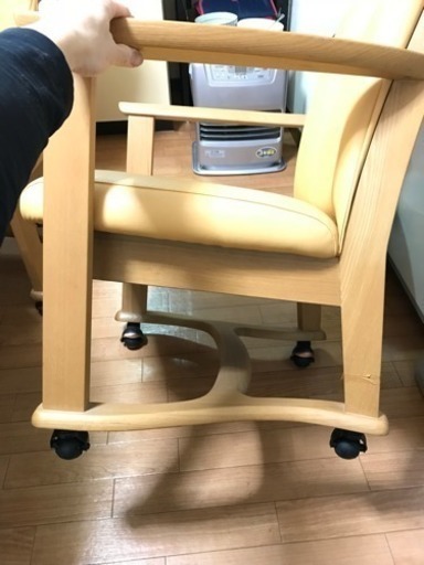 美品 ダイニングテーブル(円卓) 椅子セット