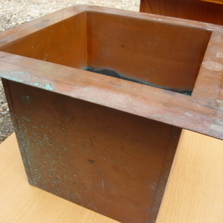 箱型火鉢（ケヤキ製・新品）火箸・五徳つき