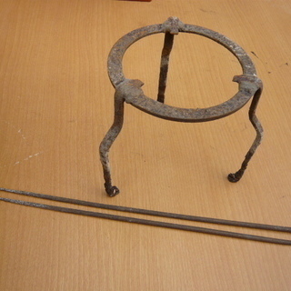 箱型火鉢（ケヤキ製・新品）火箸・五徳つき