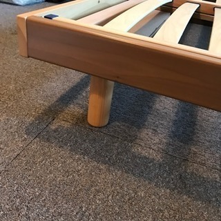 高級ダブルベッド、マットレス付！