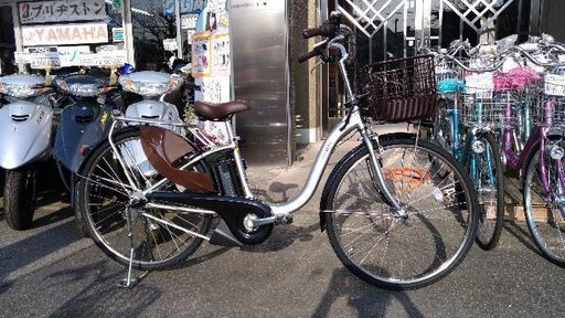 ヤマハ電動自転車　パス　ウィズ　２６インチ　ピュアシルバー PA26W