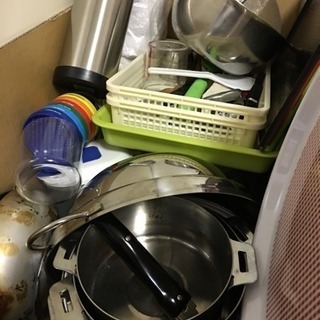 食器、鍋などの調理器具
