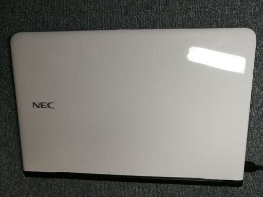 美品　NEC LaVie LE150T1W-P2