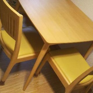 テーブル＋椅子2脚