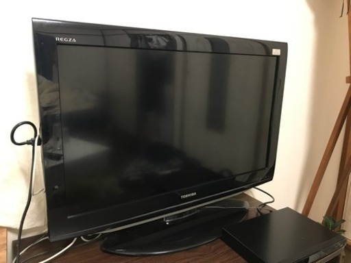 TOSHIBAレグザ 32Vとテレビ台