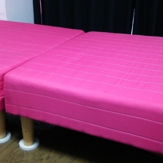 脚付きマットレスベッド シングルベッド  分割式 ピンク 中古