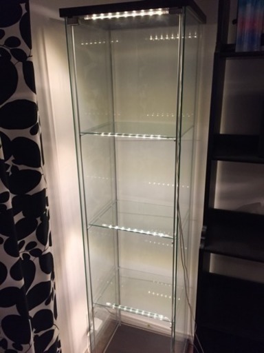 値下げ Ikea ガラス キャビネット イケア ショーケース 本日18日に取りに来て頂ける方お願いします Naito 福岡の収納家具 キャビネット の中古あげます 譲ります ジモティーで不用品の処分
