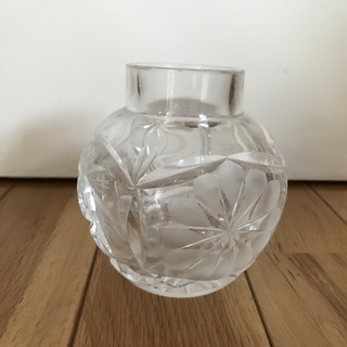北欧の蚤の市で買ったガラスのミニ花瓶