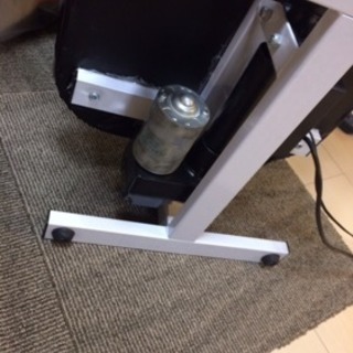 電動レッグストレッチャー 開脚ストレッチマシン 股割り