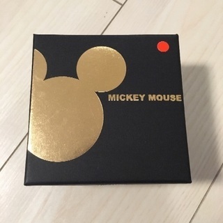 ミッキーマウスの腕時計です