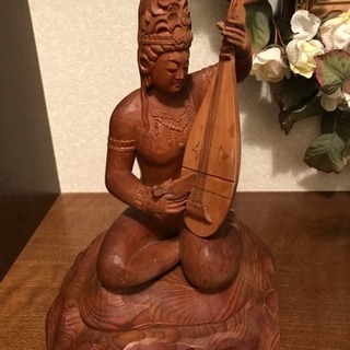 木製 琵琶を奏でる お釈迦様 置物