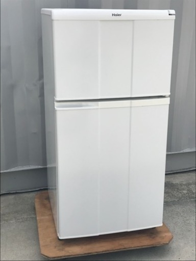 超歓迎された 美品！ハイアール コンパクトな2ドア冷蔵庫 2011年製 冷蔵庫