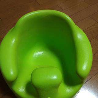 バンボ　緑　テーブル