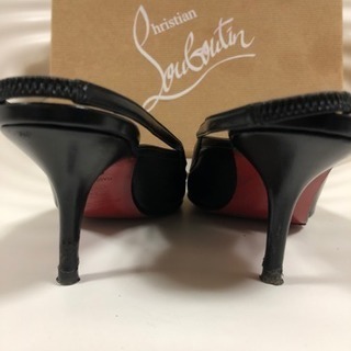 クリスチャンルブタンChristian Louboutin 珍しい甲浅ストラップ