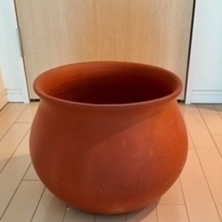 インテリアが映える観葉植物用　陶器の鉢