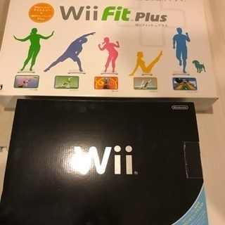 任天堂Wii　WiiFitplusなど。中古美品　譲ります