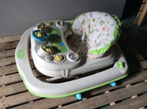 ベビークラフト Babycraft ベビーウォーカー 歩行器 おもちゃボード付き 高さ調整可 テリア 倉見のベビー用品 歩行器 の中古あげます 譲ります ジモティーで不用品の処分