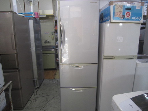 製氷機能付きナショナル３６５L冷蔵庫　NR-CN37  幅：59cm、奥行：63cm、高さ：180cm