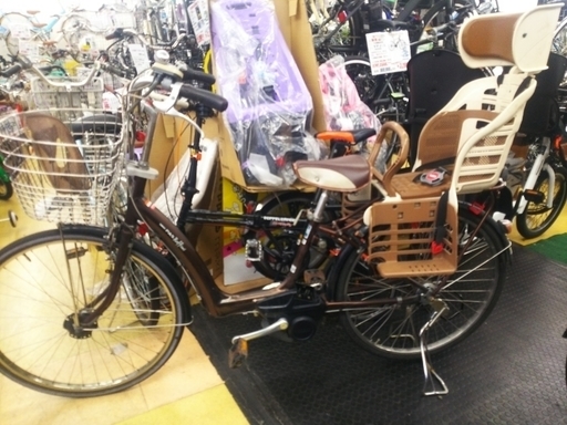 中古モデル　　YAMAHA　電動アシスト自転車　ラフィーニ　　3人乗り対応モデル　バッテリー新品6Ah　後ろシート付き