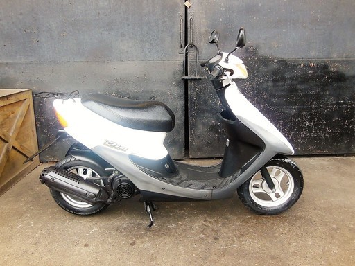 HONDA DIO５０ ホワイトセル始動 バッテリー メーターケーブル新品交換　軽整備済み車両　すぐ乗り出せます。クレジットカード払い可