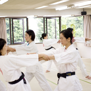 横浜で習える・女性におススメの護身術☆「道家動功術」道家道学院【TAO ACADEMY】の画像