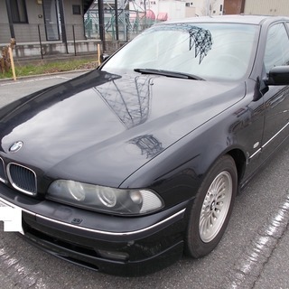 BMW528i【価格修正】 左ハンドル サンルーフ付き 車検30...