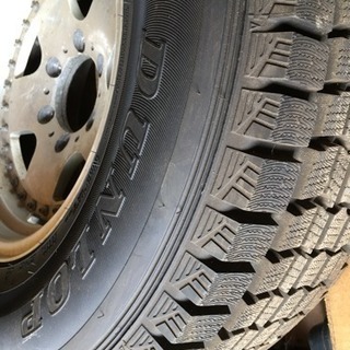 スタッドレスタイヤ売ります  DUNLOP 265/70/R16