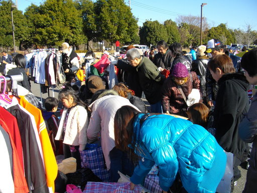 4月29日 日 柏の葉公園 フリーマーケット開催 リサイクルマン 柏の葉キャンパスのフリーマーケット のイベント参加者募集 無料掲載の掲示板 ジモティー 4月29日 日 柏の葉公園 フリーマーケット開催 リサイクルマン 柏の葉キャンパスのフリーマーケット のイベント参加者募集 無料掲載の掲示板 ジモティー