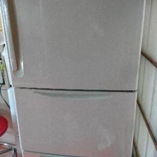 (値下げ、無料)日立の95年製3ドア冷蔵庫