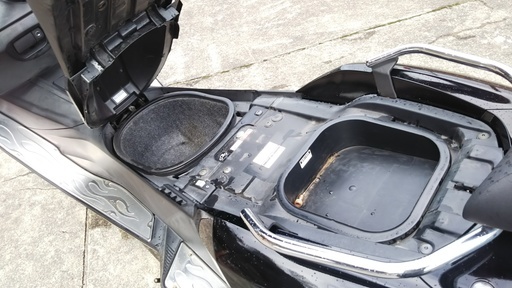 ヤマハマグザム SG17J 黒 軽めのマスクに静かな社外マフラー
