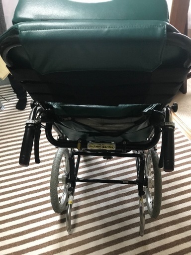 ティルト＆リクライニング車椅子