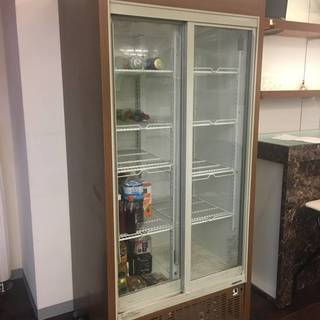 冷蔵庫 大型リーチイン型冷蔵ショーケース 中古格安で