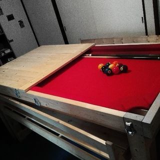 ビリヤードテーブル