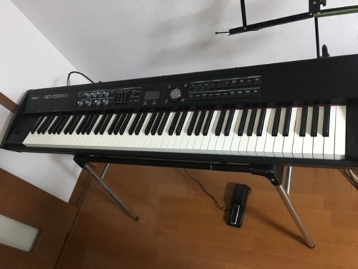 Rolandステージピアノ RD-700GX  ケース付き