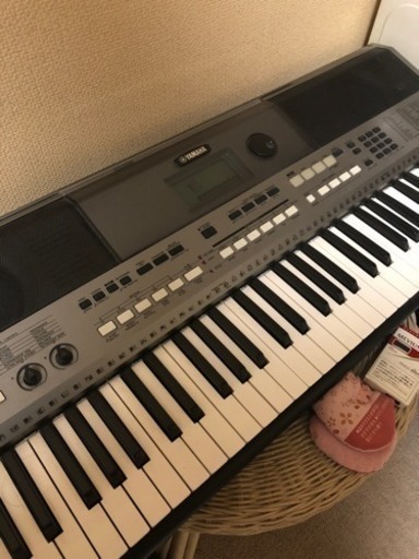 ヤマハのキーボードです。