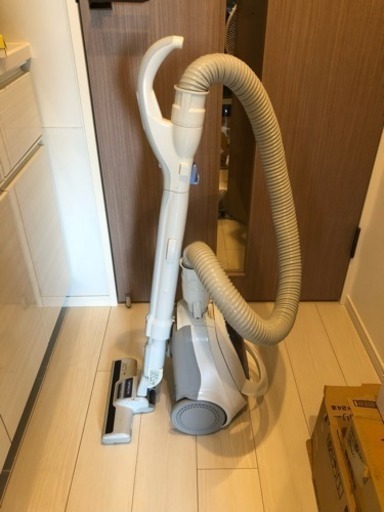 日立 紙パック不要 サイクロン掃除機