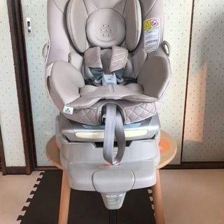 ☆美品☆チャイルドシート combi ラクティアターン ラグジュア 最上級モデル