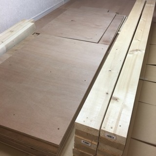 2✖️4木材と合板の板（DIYで使用していた板）をお譲り致します。