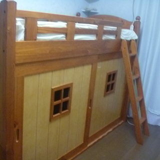 木製収納スペース付きベッド 　