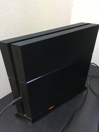 PS4 1TB本体とコントローラー